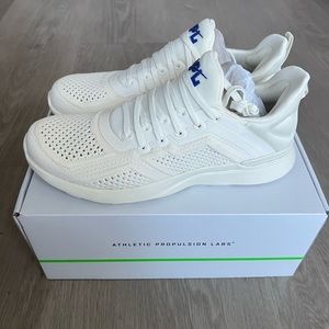 NEVER WORN APL womens techloom tracers white / blue / 8